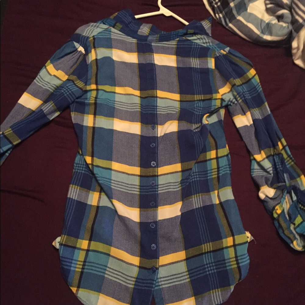 Super cute plaid shirt